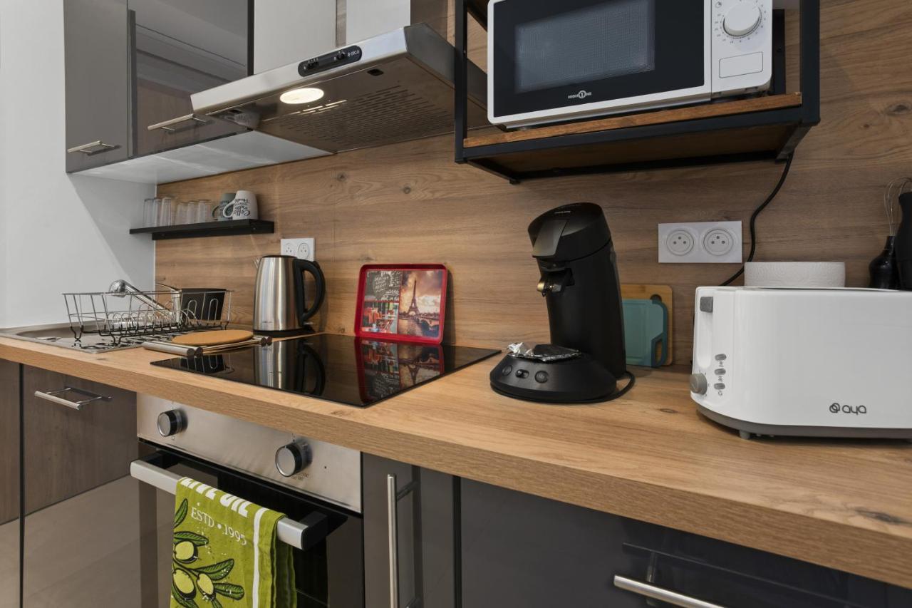 Moderne 4 - *